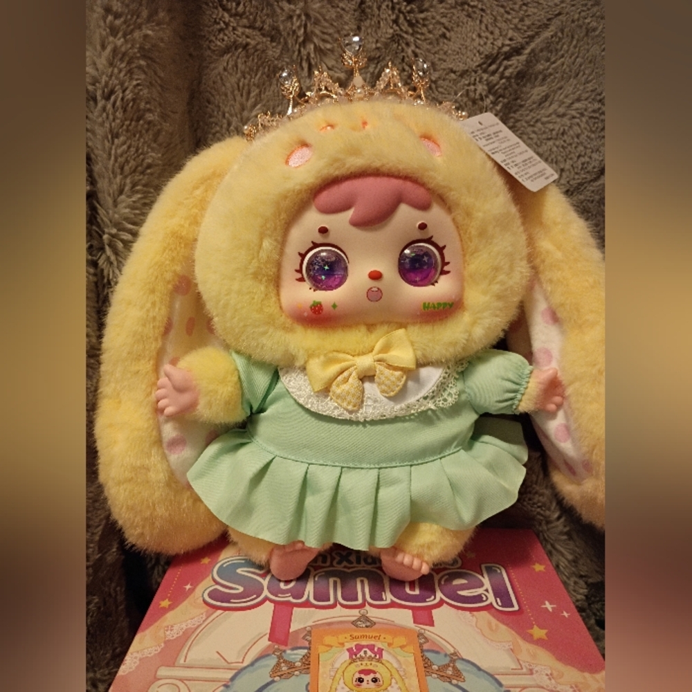 Samuel 400% Crown Rabbit Plush Doll in Yellow and Mint - Confirmed - Picture 3 of 10